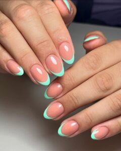 Lire la suite à propos de l’article 19+ Ongles Vert Menthe qui Rafraîchiront Instantanément Votre Style et Votre Humeur