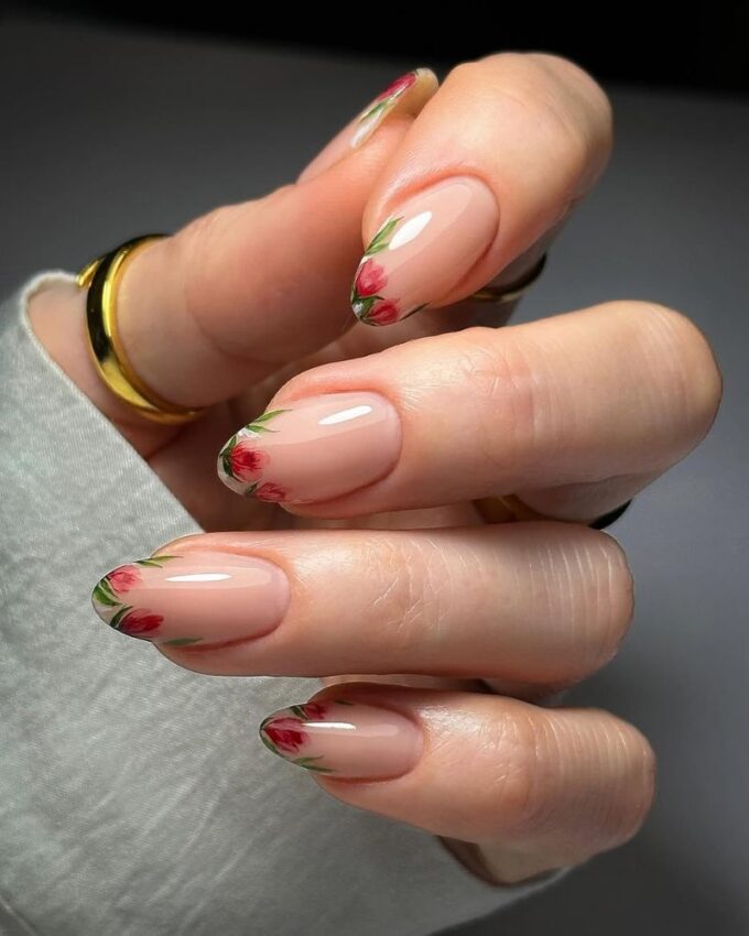 Design simple de nail art floral, ongles de printemps mignons