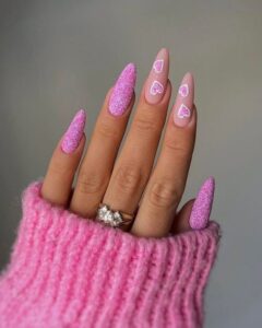 Lire la suite à propos de l’article 29+ ongles roses avec nail art qui feront tourner les têtes