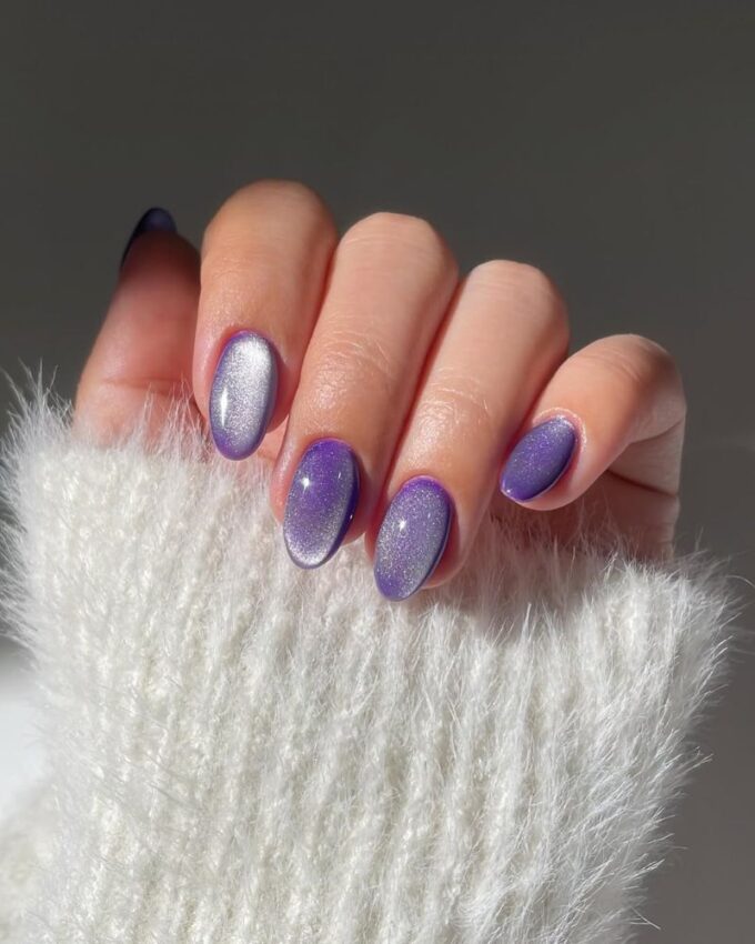 Ongles œil de chat, ongles violets, ongles printaniers