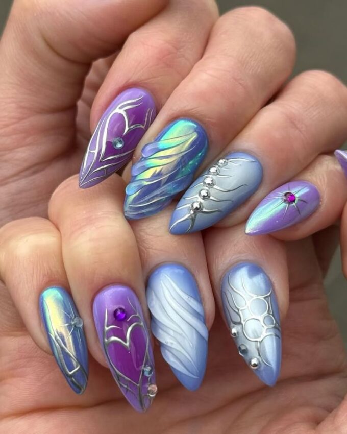 Ongles chromés violets, ongles chromés bleus