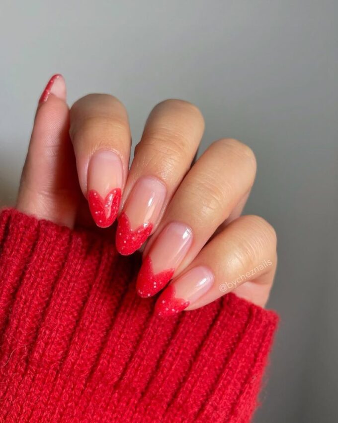 Pointes cœur, ongles élégants Saint-Valentin