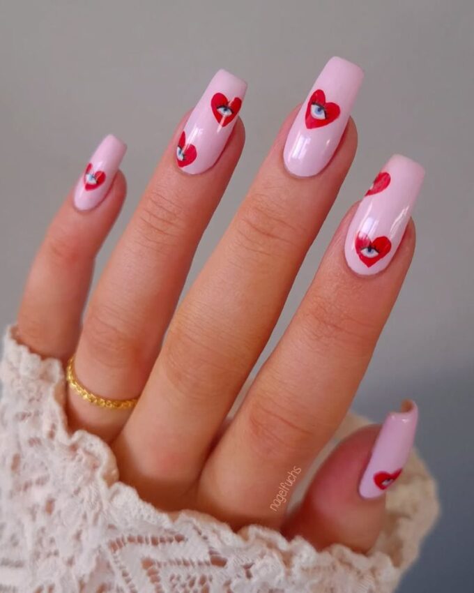 Ongles Saint-Valentin, nail art cœur