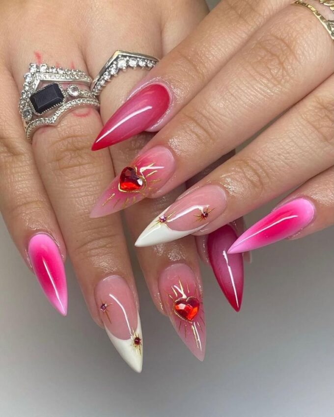 Ongles stilettos, design rose sur ongles