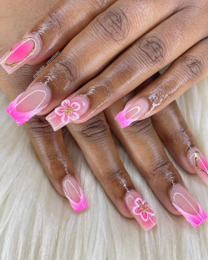 Nail art floral, French rose