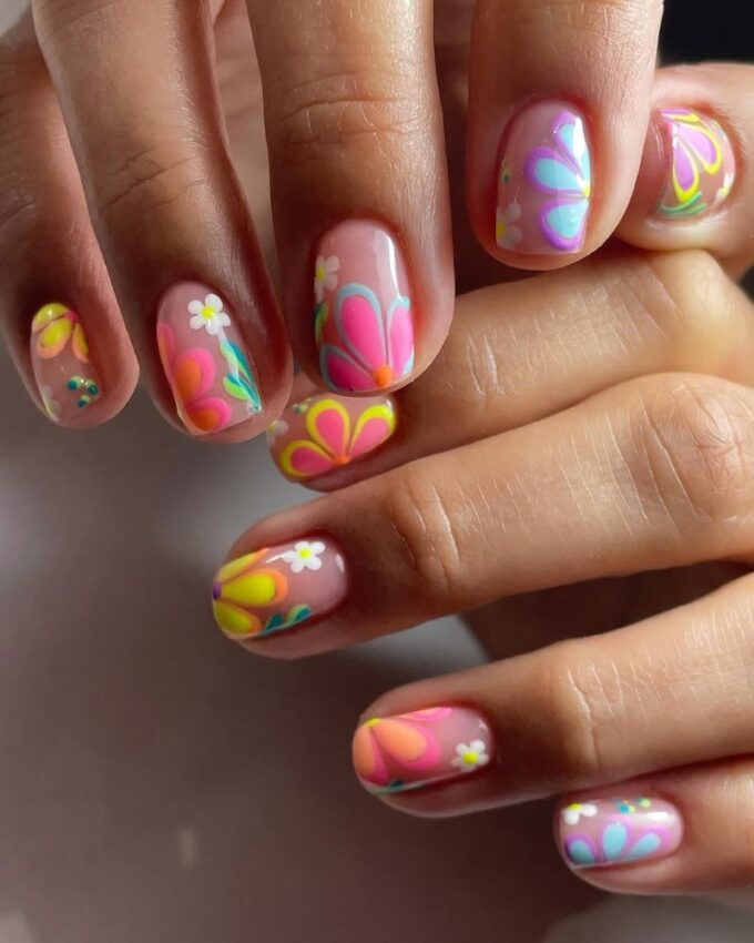 Nail art floral, ongles de printemps mignons