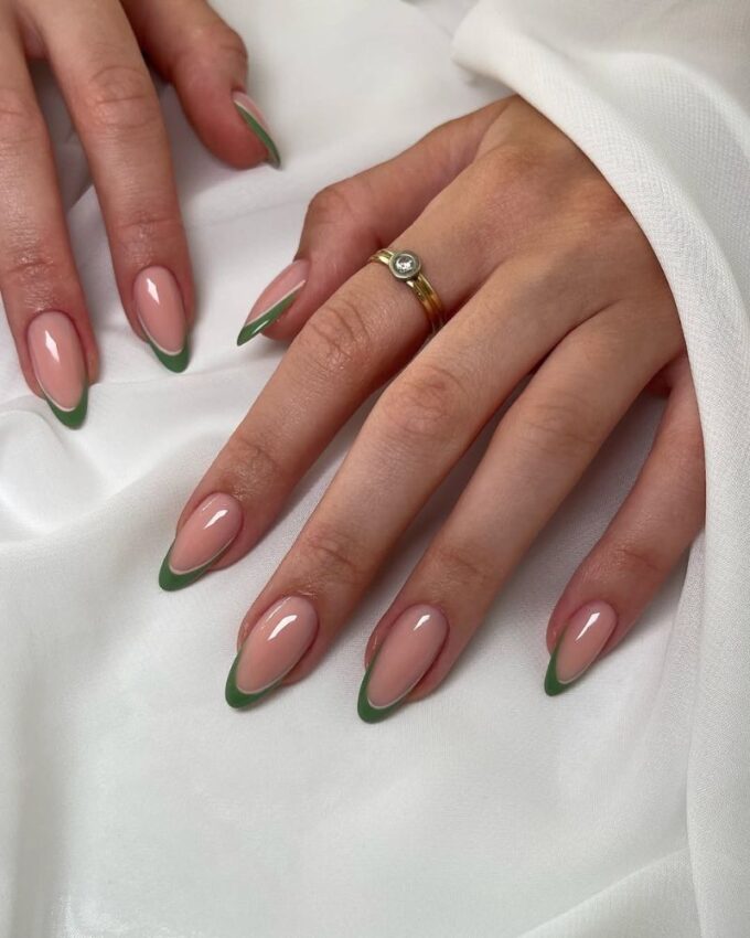 Ongles french verts, pointes élégantes