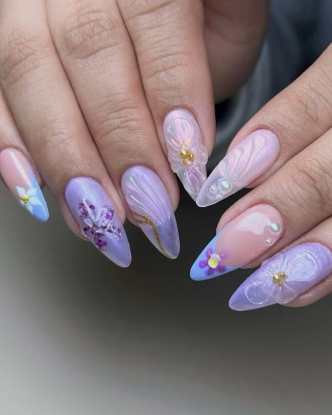 Ongles violets, ongles stiletto, ongles 3D