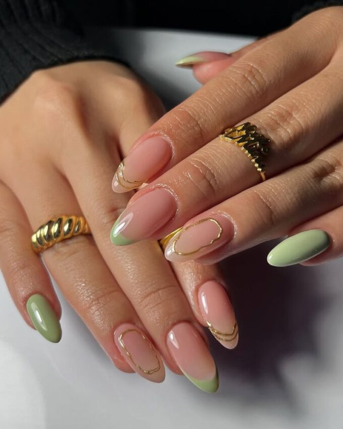 Ongles élégants, ongles vert menthe